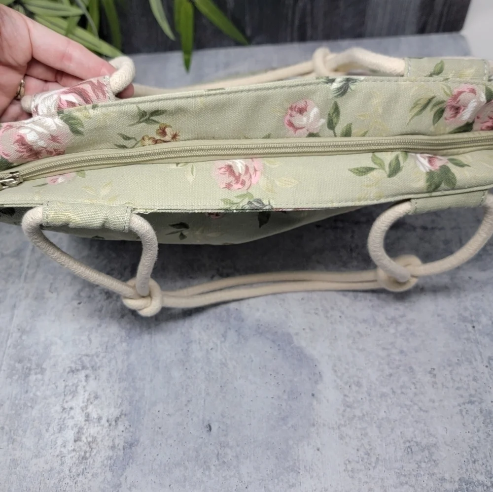Farmhouse is my Style | Country Floral Canvas Tote Bag with Knotted Rope Handle